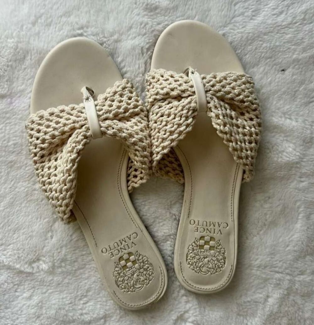 Vince Camuto Sandal Size 6M White Crochet Leather Strap Slide Flat